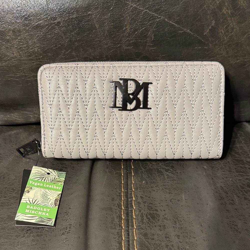 Badgley Mischka Silver Quilted Wallet
